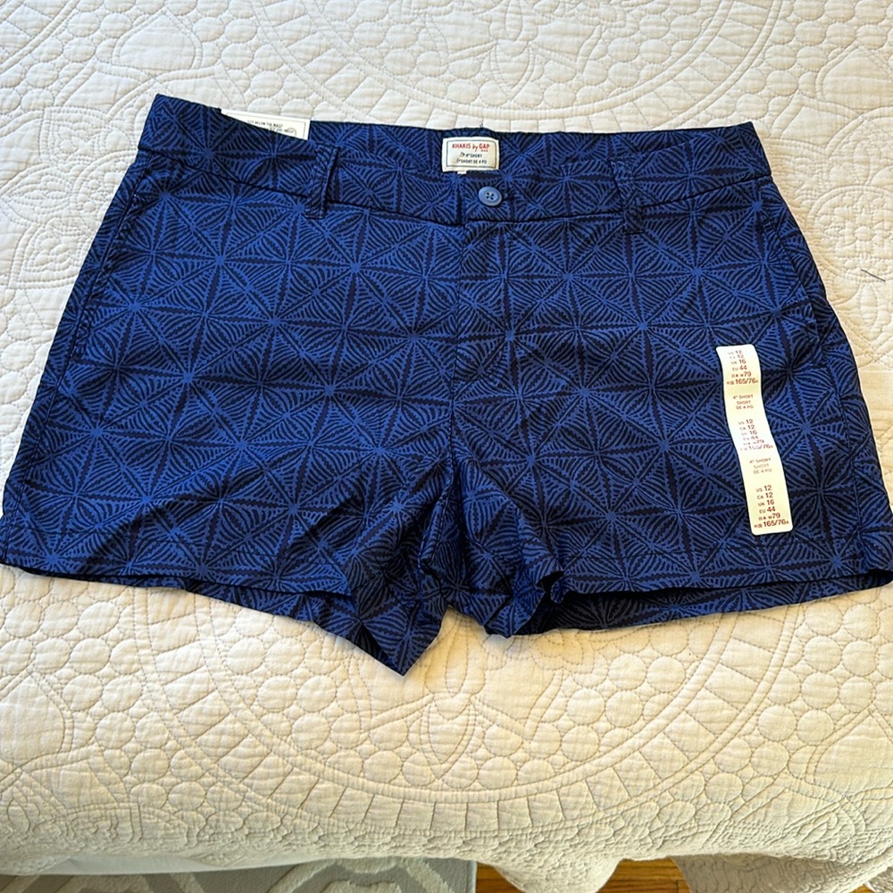 Gap Khaki 4” 100% cotton blue print shorts, NWT